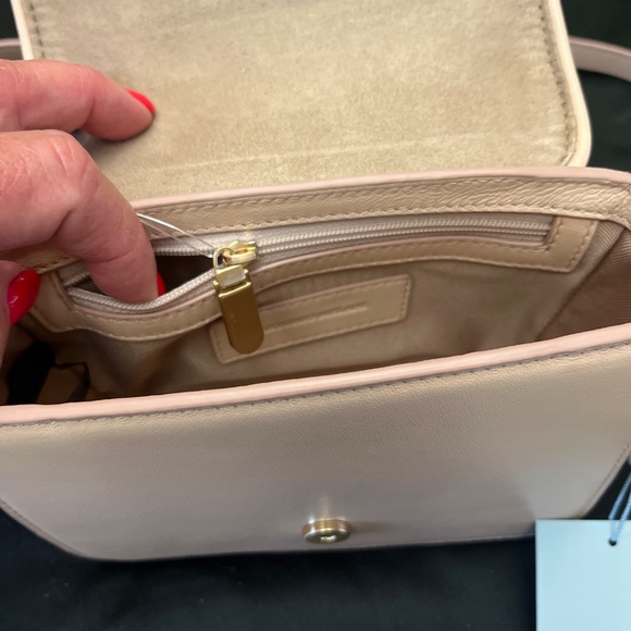 NWT Antonio Melani Hallie Crossbody Leather Bag. - Picture 12 of 15